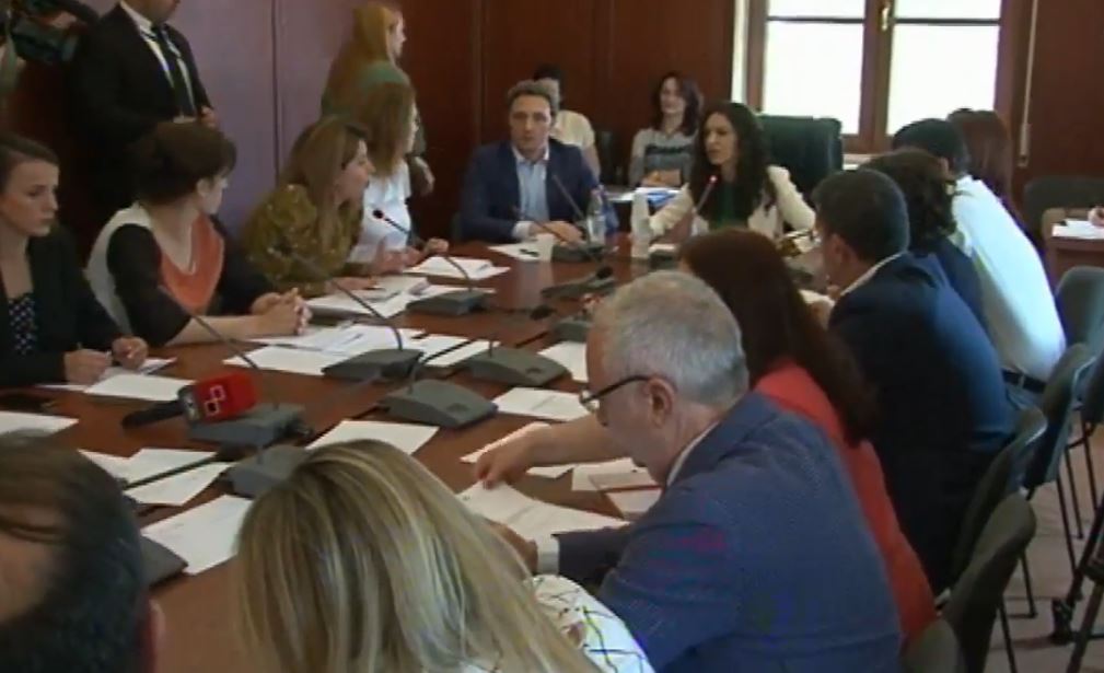 Komisioni i Punës, PD nxjerr jashtë deputetët socialistë, Spiropali: Keni ngatërruar komision