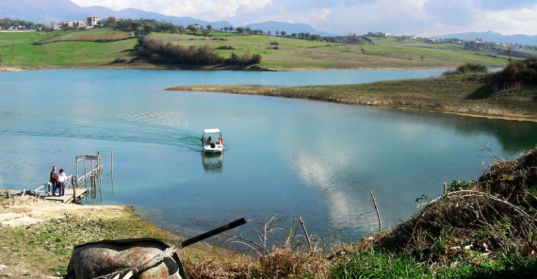 Tiranë, mbytet 12-vjeçari në liqenin e Farkës