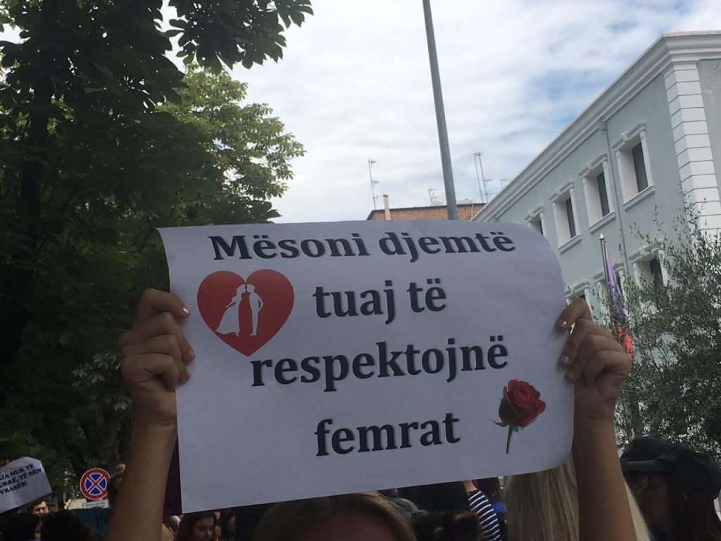 Protestë për dhunën, për gratë dhe vajzat të vrara në vendin tonë