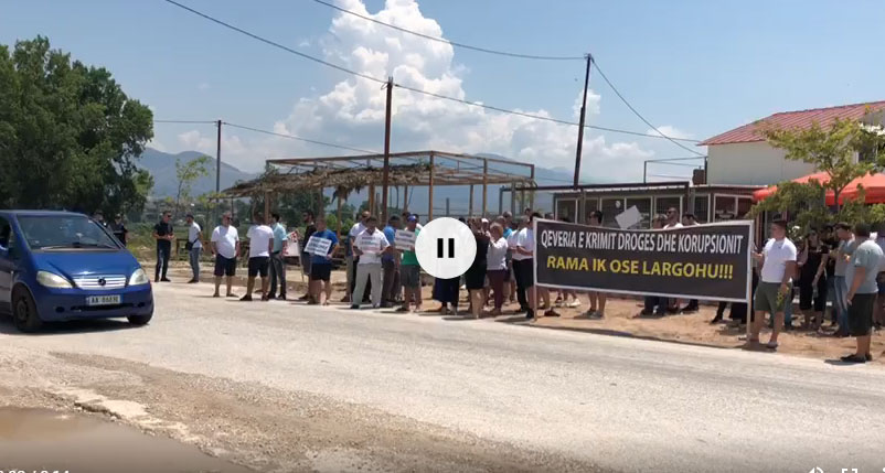 VIDEO/ Rama qëllohet me midhje në Sarandë