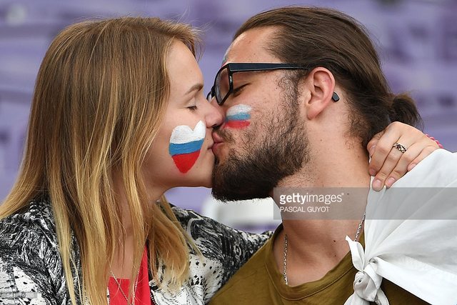 BOTERORI/Politikania ruse: Mos bëni seks me tifozë të huaj