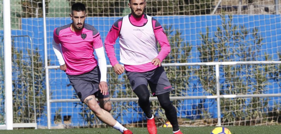 Nuk u përshtat me ekipin, Armando Sadiku del në shitje