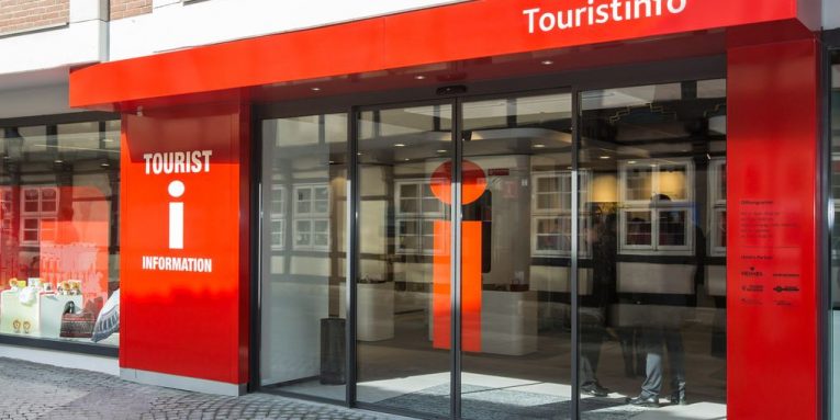 TABELA/ Pika kufitare, aeroport, plazhe e qendra turistike – Ku do të hapen 500 vendet e reja të punës me kontratë