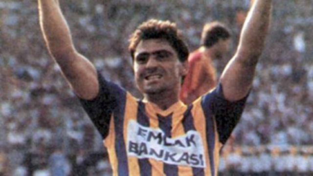 VIDEO GALERI/ Kush ishte Fadil Vokrri, Maradona i shqiptarëve të Kosovës…