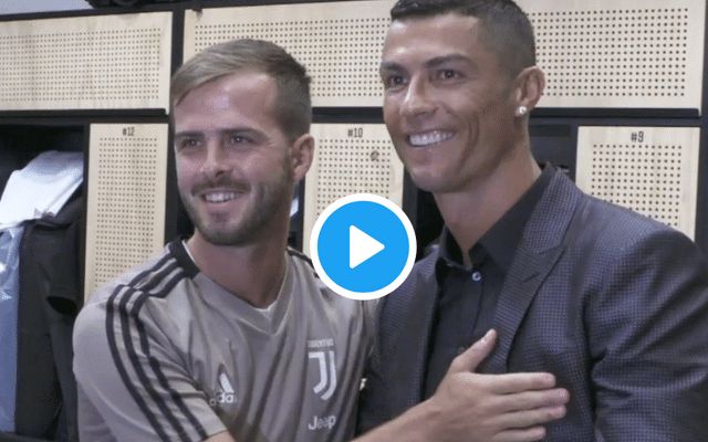 VIDEO/Cristiano  Ronaldo zbret në fushë, takon shokët tek Juventusi