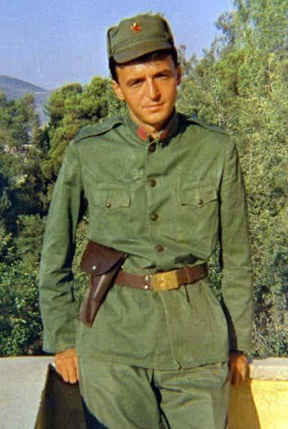 Ushtar Lamja, po prishet Teatri!