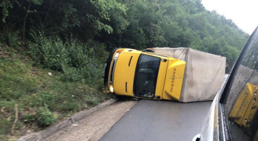 Kamioni me rrota në ajër, Aksidenti në Gjilan