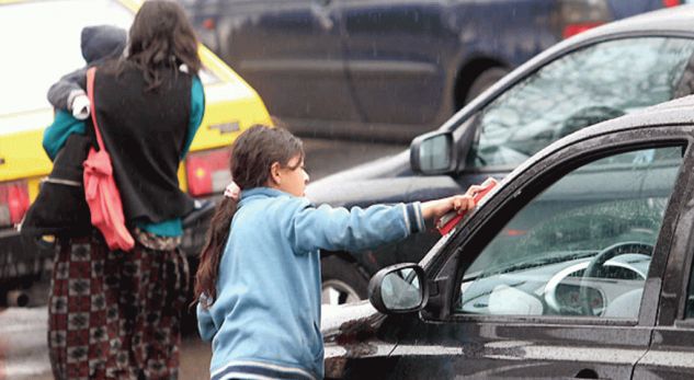 VIDEO/Shifra alarmante të shfrytëzimit të fëmijëve shqiptarë në rrugë