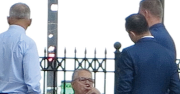 Bashkim Fino nuk po tymos më vetëm, i mëson vesin dhe kolegëve (Fotot)