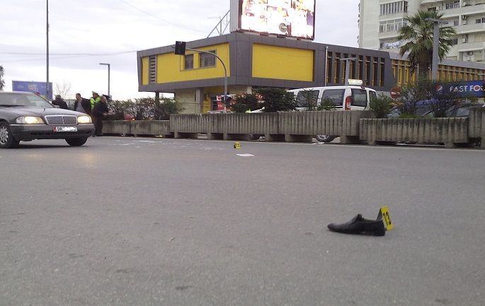 LAJM I FUNDIT/Aksident në autostradën Durrës-Tiranë, vdes këmbësori