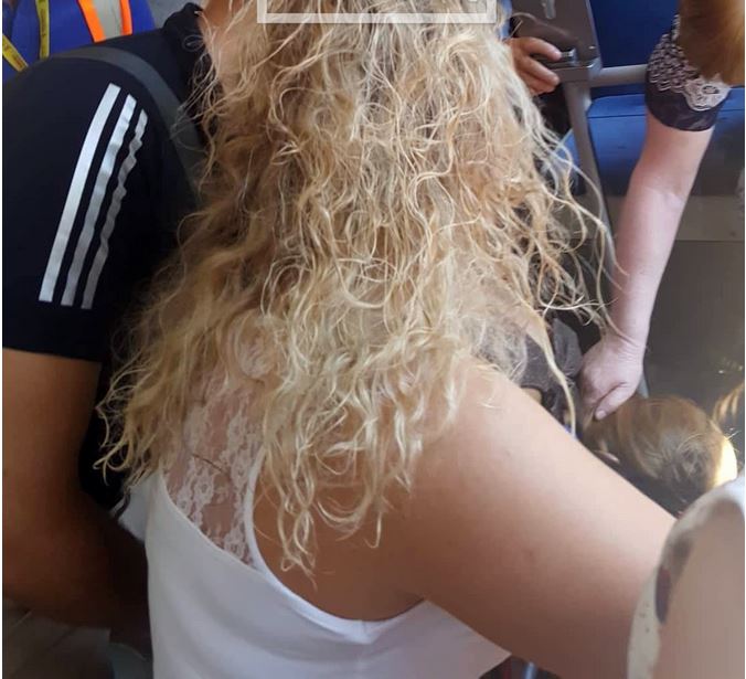 FOTO/Qytetares i bie të fikët, autobusi i linjës Kombinat-Kinostudio nuk hap kondicionerët