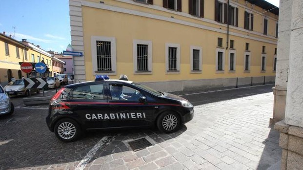 Plagosi me armë xhaxhain e gruas moldave, shqiptari vetëdorëzohet në polici