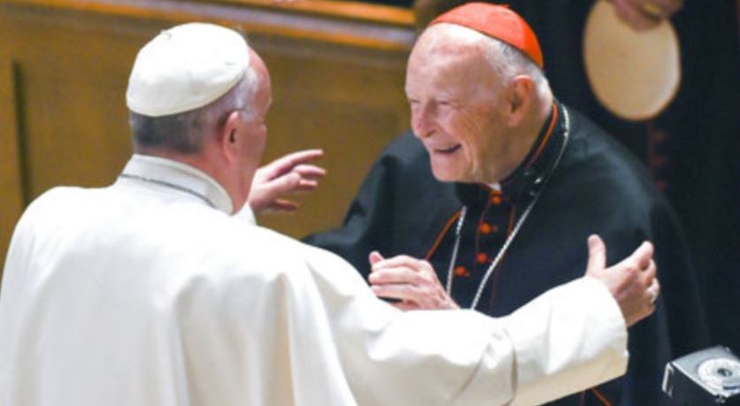 Jep dorëheqjen kardinali i akuzuar për ngacmime seksuale