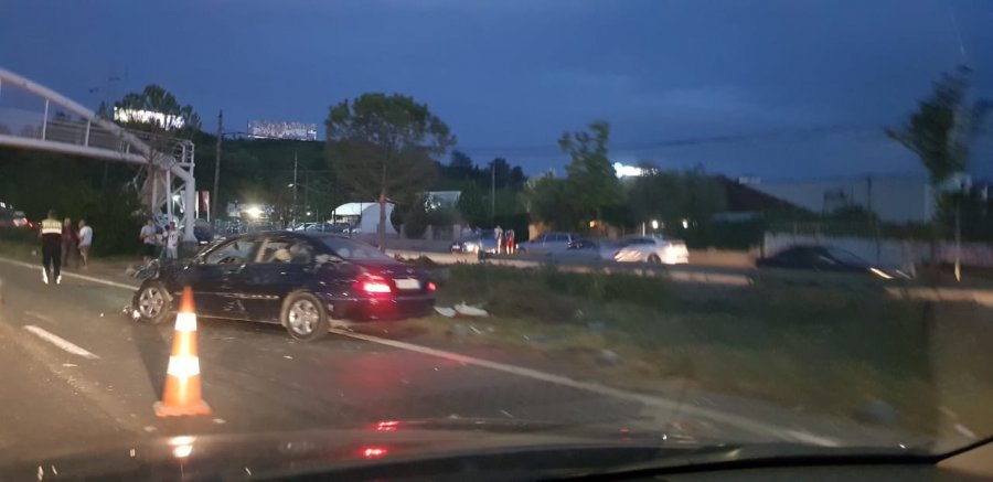 Aksidenti në autostradë, humb jetën 25-vjecari i plagosuri