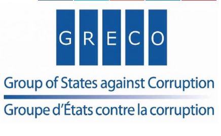 Raporti i KE për korrupsionin/4 nga 10 rekomandimet janë plotësuar, keqardhje për vonesat e vazhdueshme