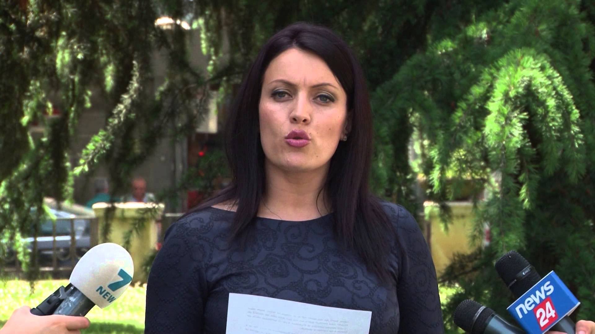 Ditë zie për deputeten shqiptare, i vdes motra në moshë të re