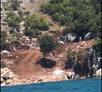 Video/Denoncimi, ndërtime pa lejë në Sarandë