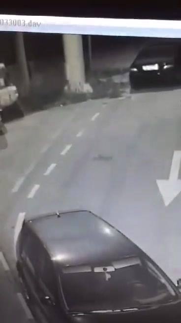 VIDEO/Denoncim, si vidhen makinat në Fushë Krujë dhe Policia ndihmon hajdutët