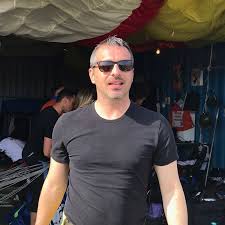 FOTO/Ish ministri nën hetim për trafik droge, përshëndet me videon nga liqeni pa emër