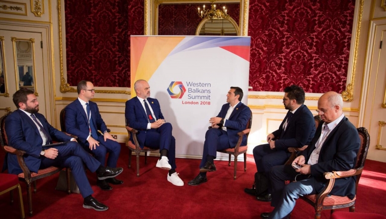 VIDEO/Rama dhe Tsipras takohen ne Londër, nuk ka ende datë për mbylljen e negociatave