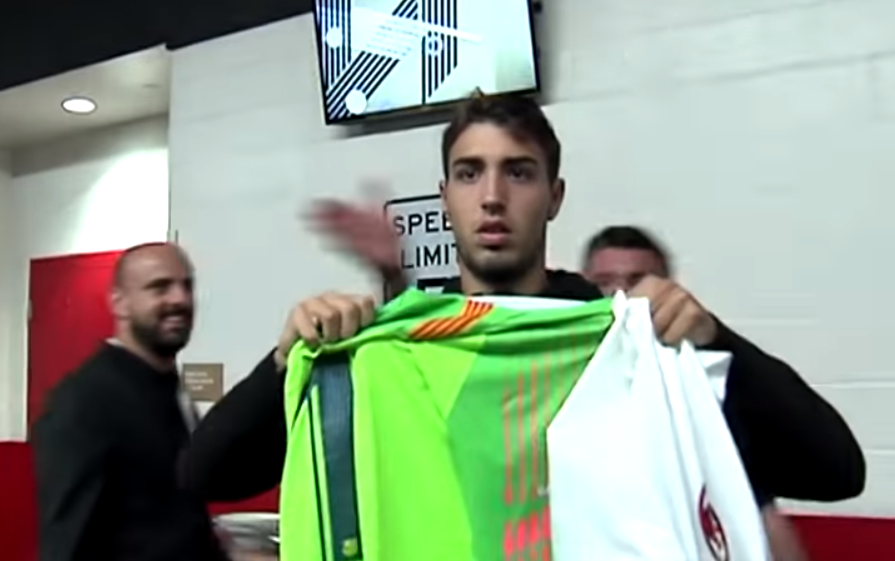 VIDEO/Gattuso kthehet në origjinë, kap në shpulla mbrojtësin e Milanit