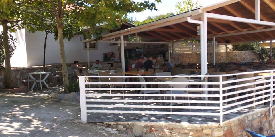 FOTO/Bllokohen tre restorante në Ksamil dhe Vlorë, njëri prej tyre tregonte produktin e ndaluar me ligj