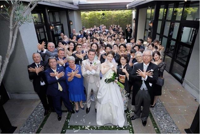 FOTO/Simboli i shqiponjës ‘pushton’ Japoninë! Arsyeja?