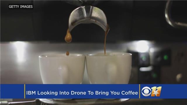 Dron për të shërbyer kafen, zgjidhja për punonjësit e përgjumur në zyra