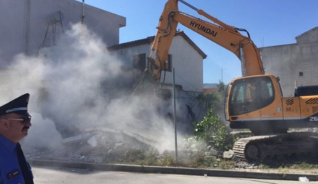 VIDEO/Prishen 6 objekte në ndërtim në Ksamil