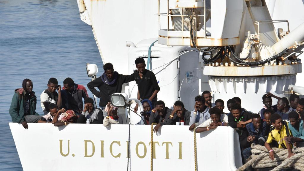 ‘luftë diplomatike’ mes Italisë dhe Maltës për anijen ‘Dicciotti’ me 177 emigrantë në bord