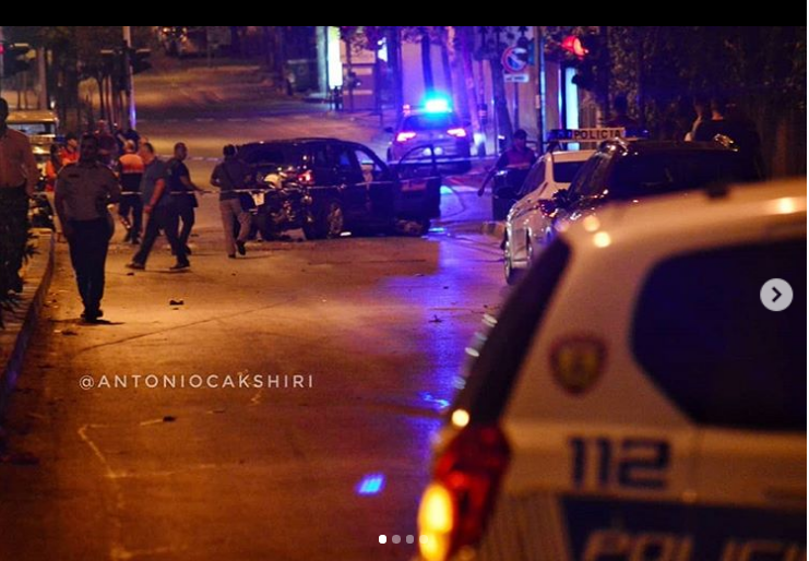 Pamje të reja nga aksidenti në Tiranë, të lënduar dhe dy efektivë, momenti kur të rinjtë kapen nga policia