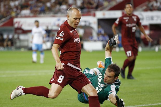 VIDEO/Iniesta nuk ndalet, shënon super-gol me skuadren e tij në Japoni