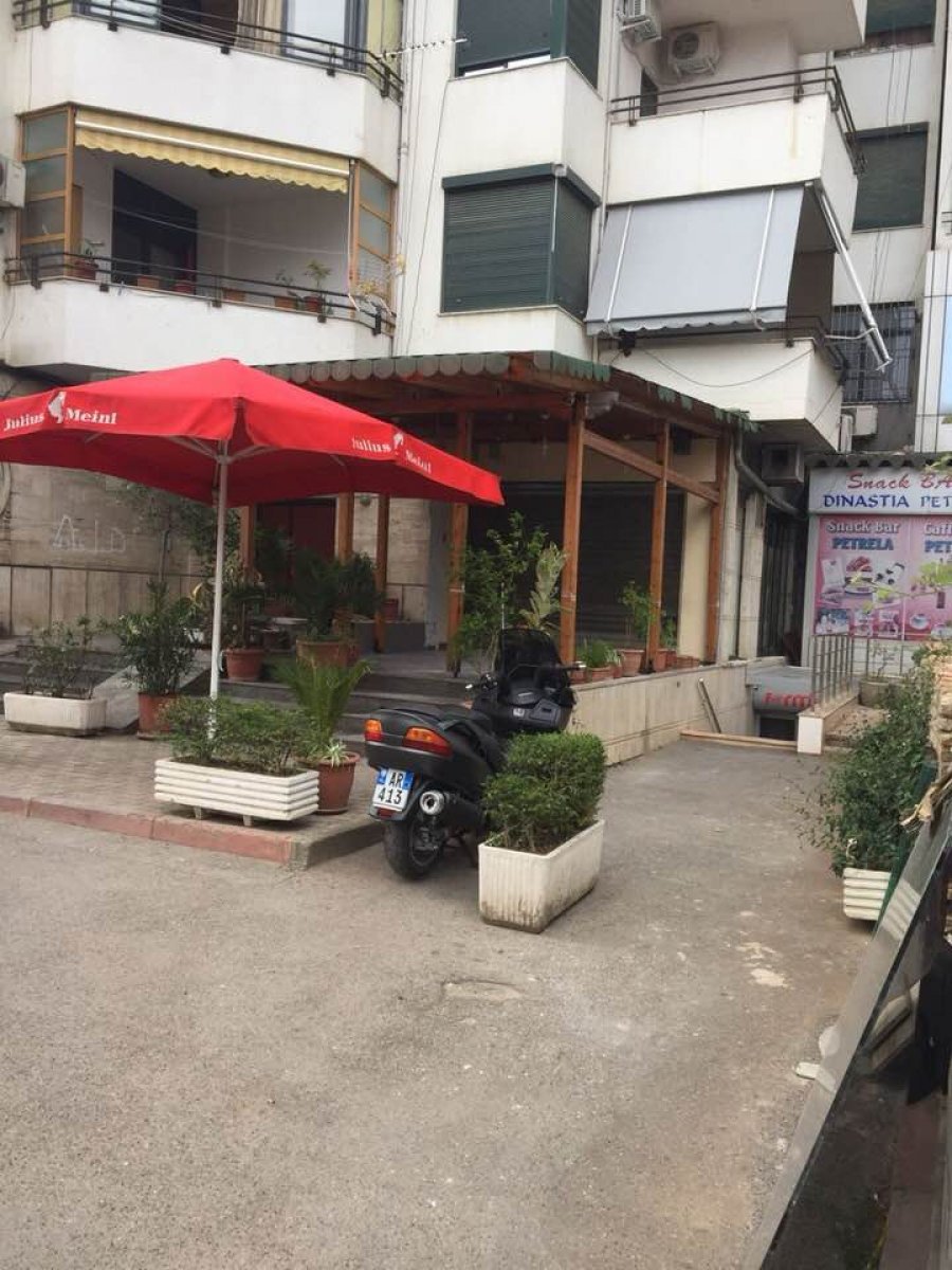 Denoncimi/ Ish-ministri socialist ndërton pa leje në mes të Tiranës