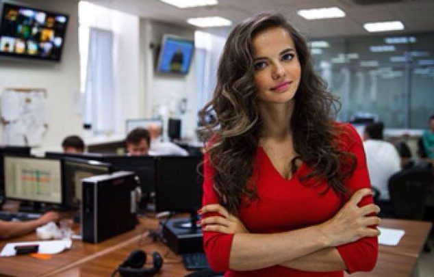 FOTO+18/Pozon nudo për një selfie, fotoja përfundon në faqen e ministrisë së mbrojtjes