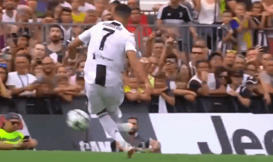 VIDEO/Cristiano Ronaldo shënon golin e parë spektakolar me fanellën e Juventusit