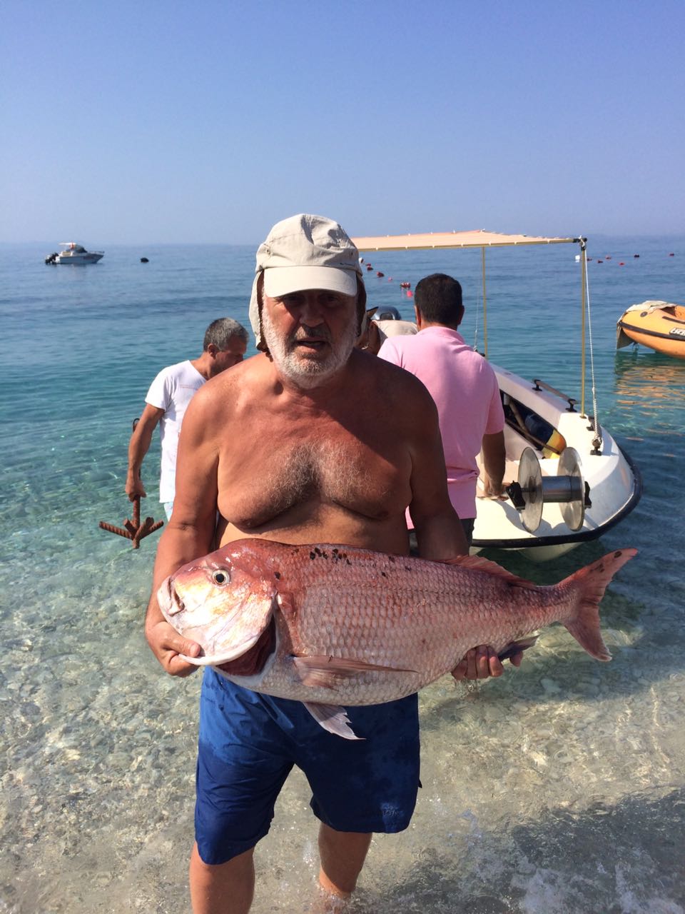 FOTO/ Kapet peshku i rrallë në Borsh, rozë dhe sa shumë peshonte