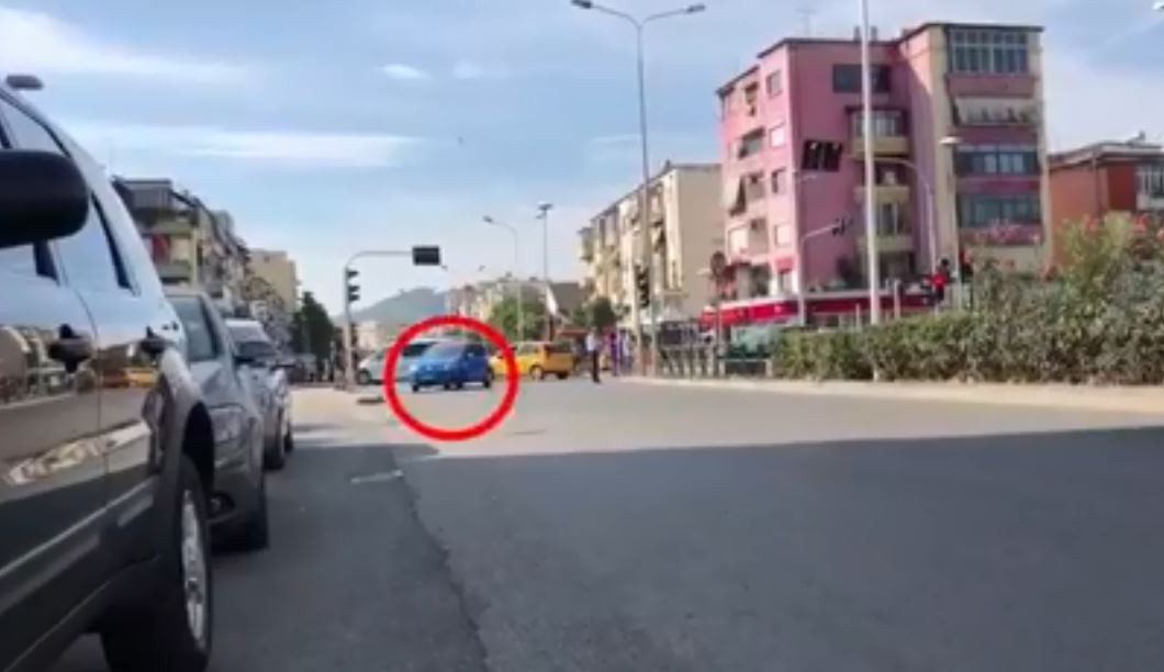 VIDEO/Aksione të befasishme nga policia rrugore në kryeqytet, ja shkeljet më flagrante të shoferëve