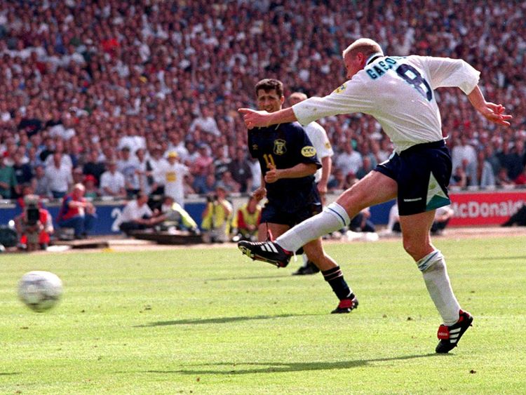 Ngacmoi seksualisht një grua, arrestohet ish-futbollisti i njohur i kombëtares Angleze