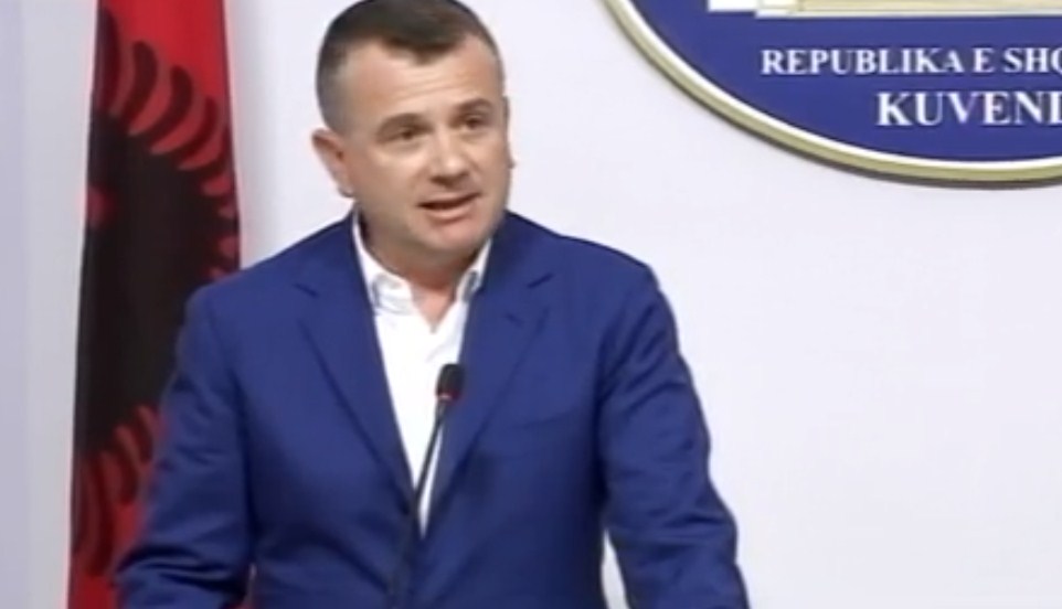 Lidhja e Ballës me biznesmenin Bego, deputeti nuk e mohon njohjen me të …