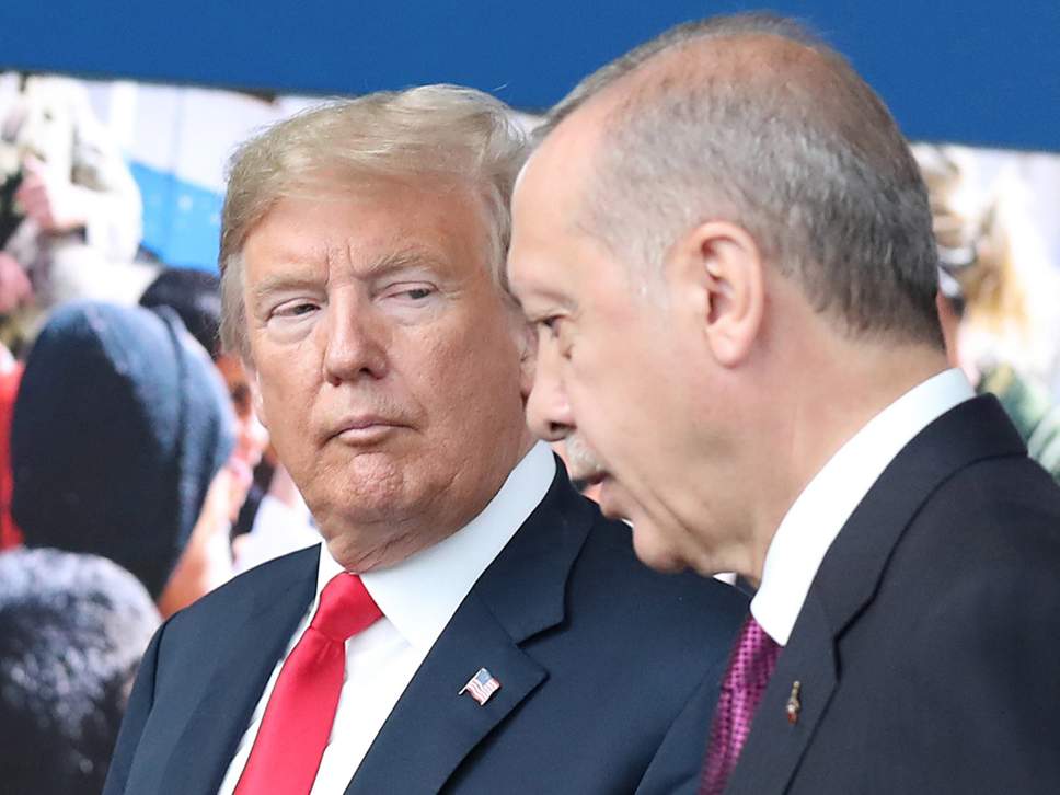 ”Një komplot i fshehtë politik”, Presidenti Erdogan fajëson Trump-in për rënien e lirës