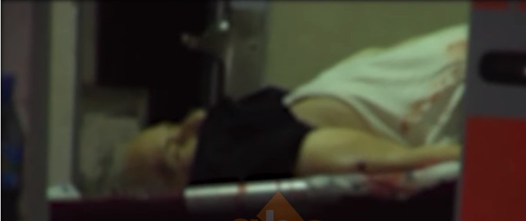 PAMJE TË RËNDA/Të mbuluar nga gjaku në morg, kryhet ekspertiza e trupave të pajetë të 8 viktimave