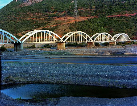 Shtohet bilanci, mbytet një fëmijë në lum në Milot