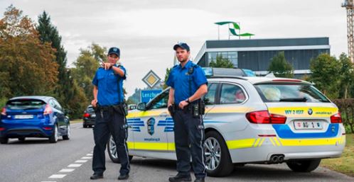 Sherr për parkimin, babë e bir shqiptarë bëjnë për spital dy policë zviceranë