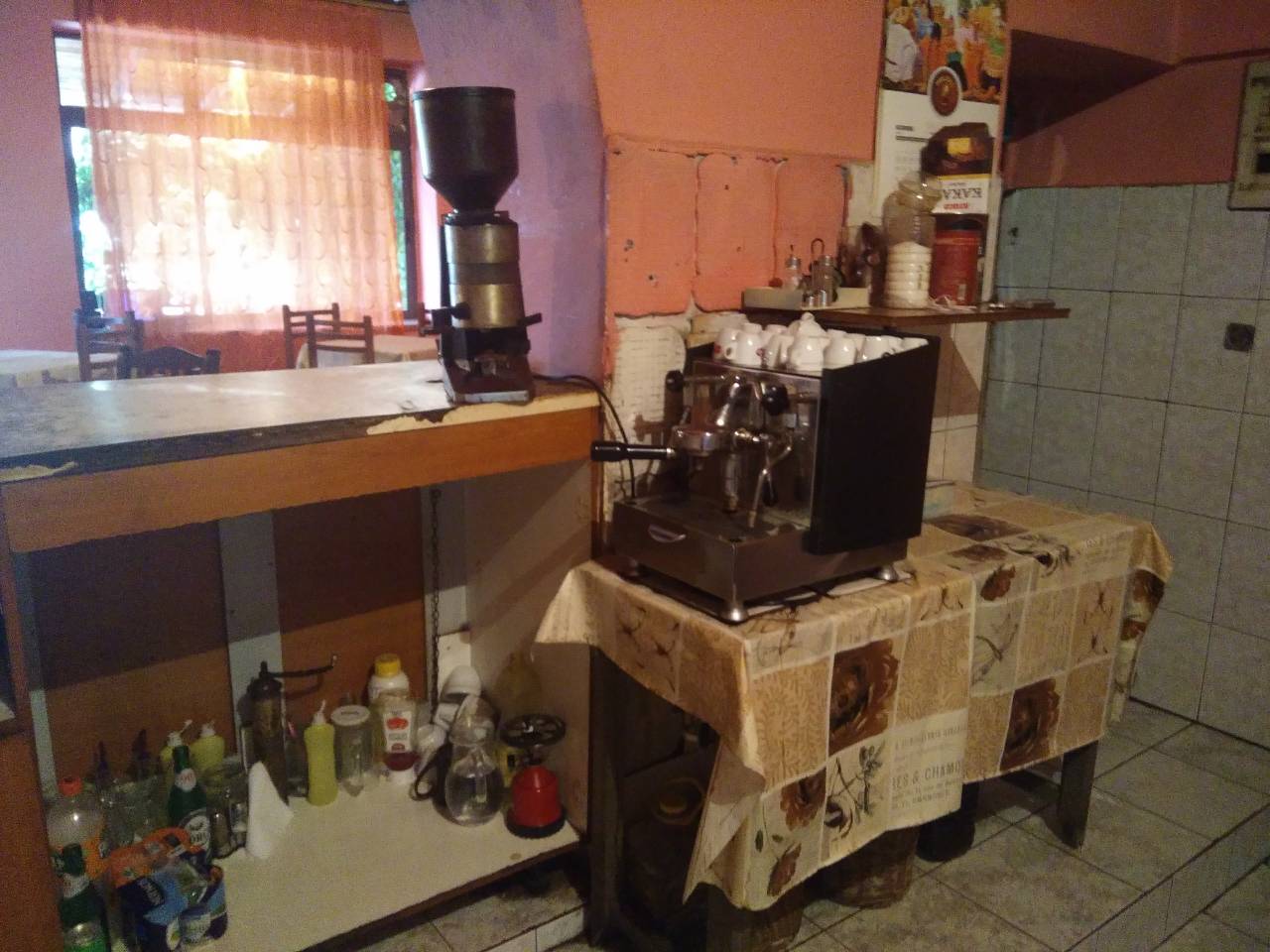 DETAJE/Mbyllet piceria në Tiranë, dy restorante të tjera në Përmet gatuanin mes mykut