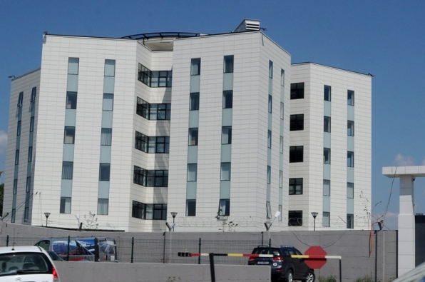 LAJM I FUNDIT/E rëndë në Prishtinë, vritet brenda në zyrë punonjësi i shërbimit inteligjent