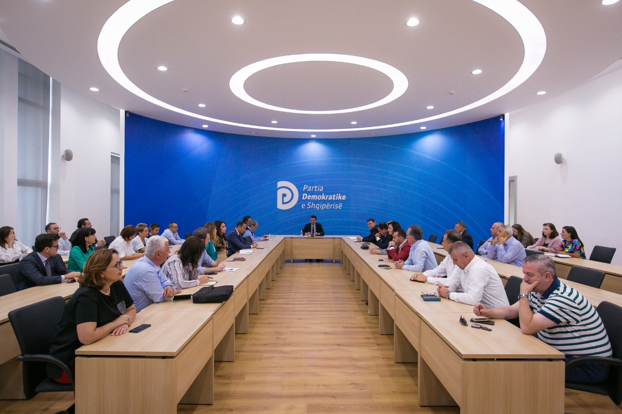 Tre çështjet themelore të Partisë Demokratike, Basha: Çlirimi i qeverisjes nga krimi, prioritet