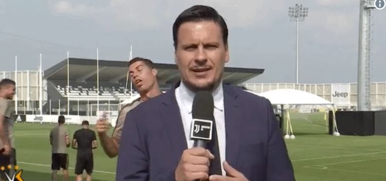 Video/ Të qeshësh me lot, Ronaldo “tallet” me gazetarin e Juventusit