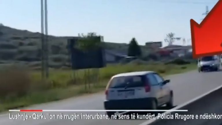 VIDEO/Ecte në sens të kundërt në Kavajë-Lushnjë, ndëshkohet rëndë shoferi ‘rebel’