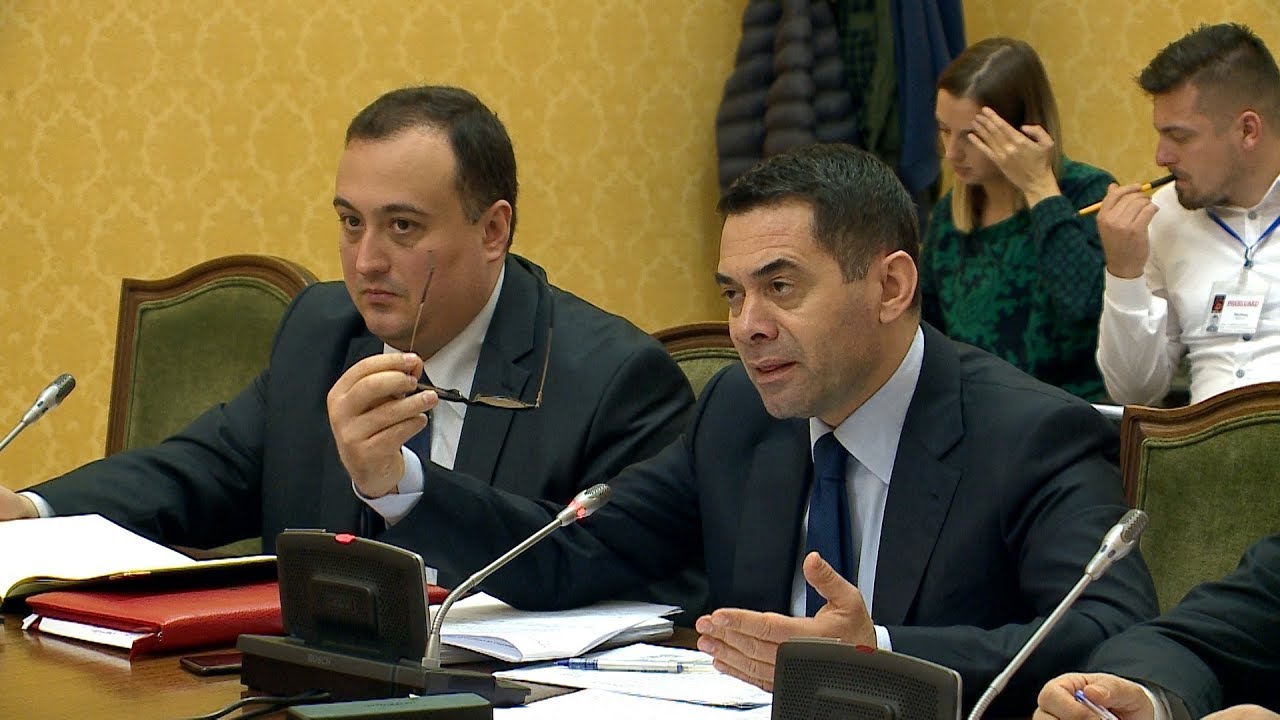 Pa opozitën dhe me prezencën e ministrit Ahmetaj, Komisioni i Ekonomisë nis punën