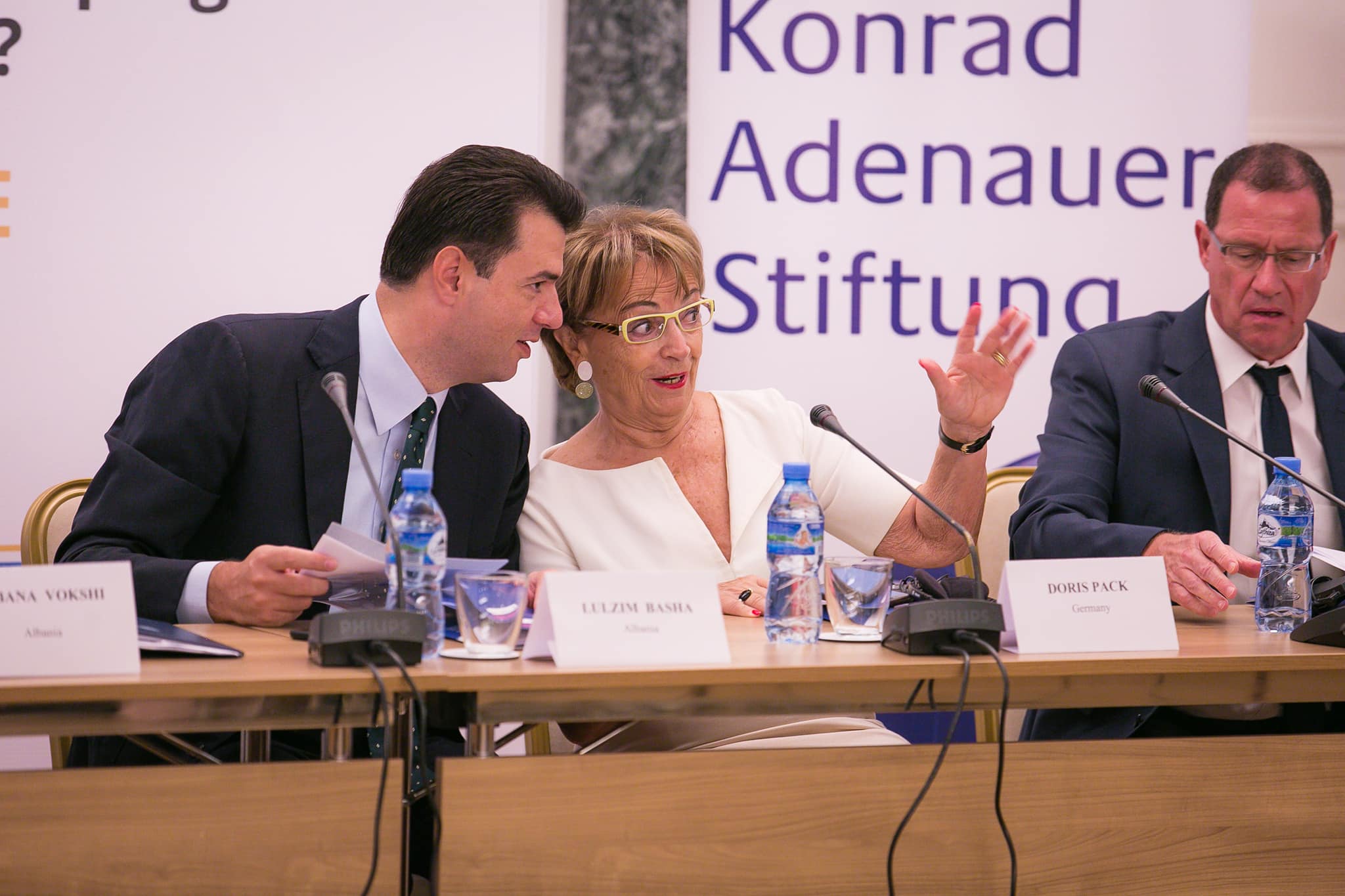 FOTO/Basha mesazh për gratë kurajoze: Ndjehem me fat